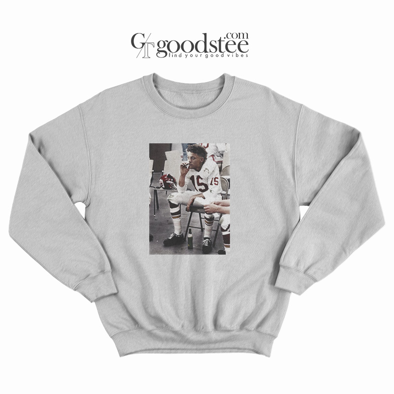 Kansas City Chiefs Patrick Mahomes Smokin' Sweatshirt Kansas City Chiefs Patrick Mahomes Smokin' Sweatshirt